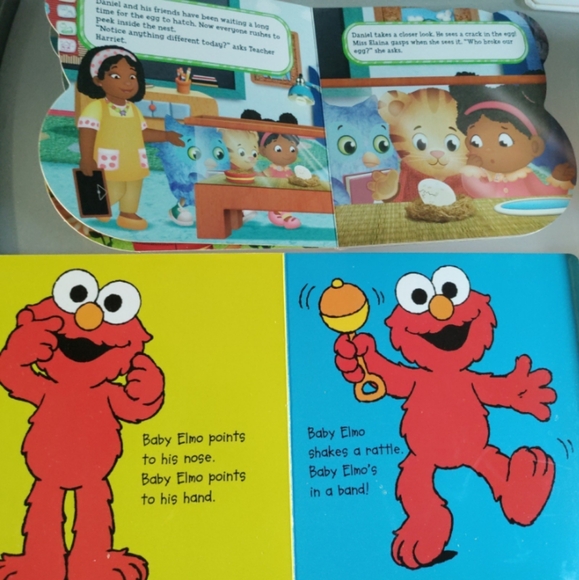 Book Bundle - Picture 8 of 12